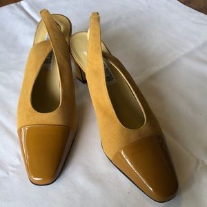 Saks Fifth Avenue Folio Collection camel color slides, never worn